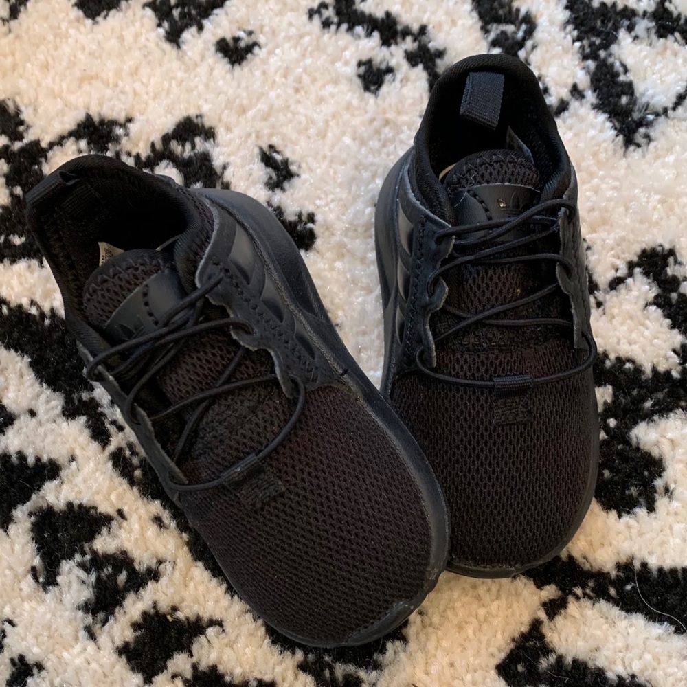 Infant size 5 Adidas-perfect condition